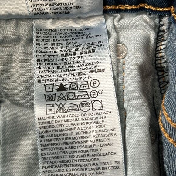 Levi’s 502 Taper Fit Medium Wash Jean Size 30 - Picture 4 of 8